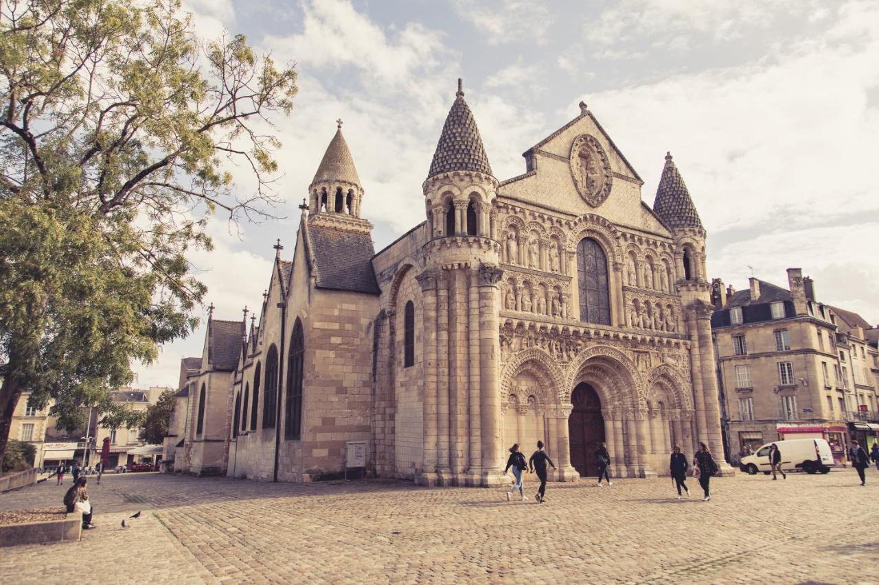 La Maison De La Liberte Studio Jules Verne Poitiers Exteriör bild